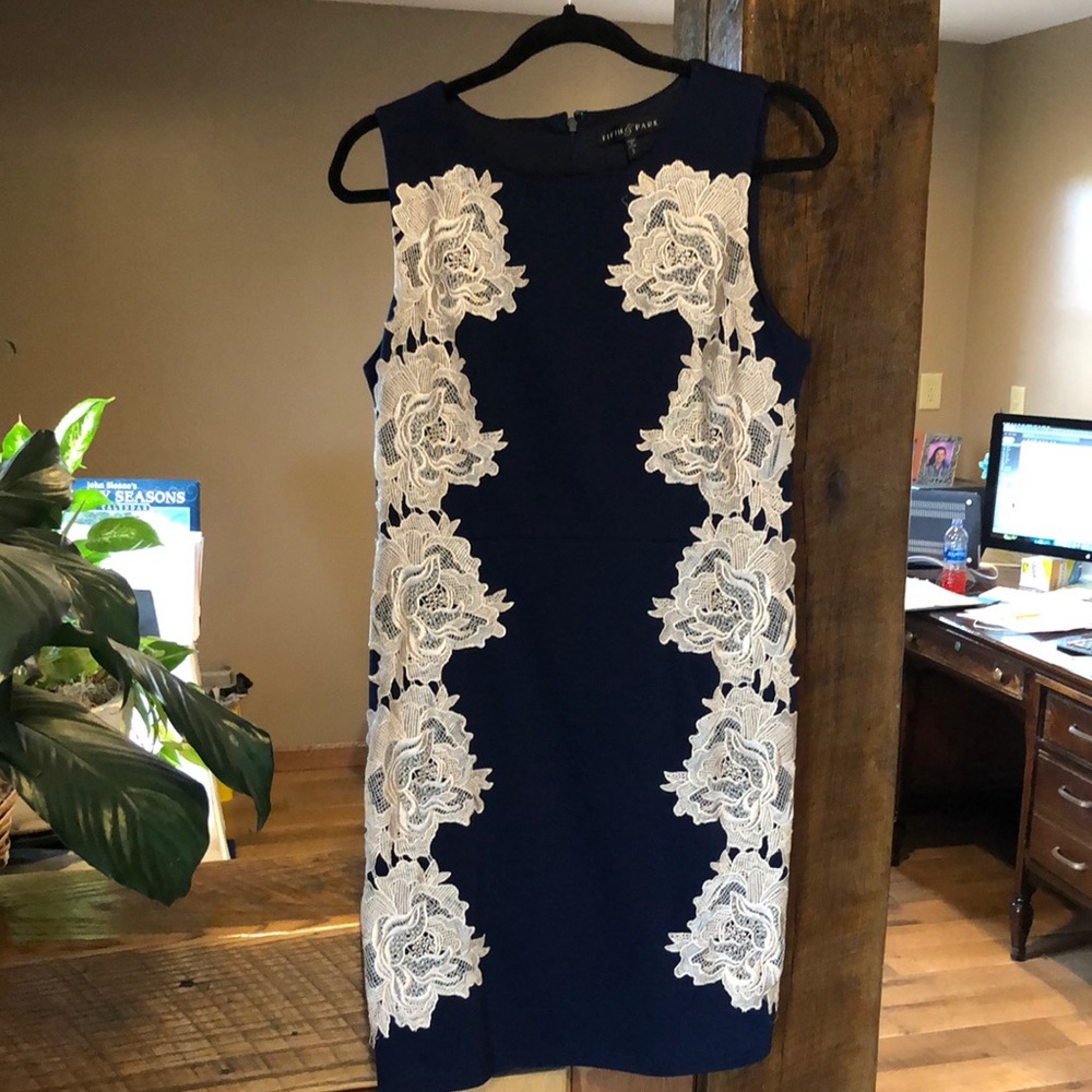 Women’s navy blue and cream sleeveless dress